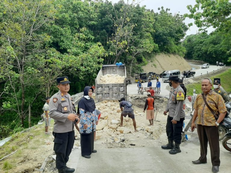 Jalur Kuwu–Sragen Longsor, Kendaraan Berat Dilarang Melintas