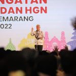 Dampingi Jokowi Peringati Hari Guru, Ganjar Yakin Target Pengangkatan Sejuta Guru Tercapai