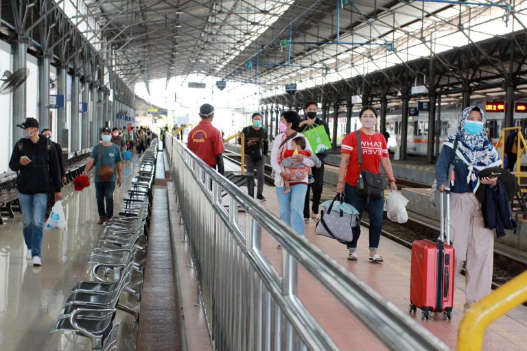 Per Hari Ini, Kemenhub Catat 590 Ribu Lebih Penumpang Bepergian dengan Angkutan Umum
