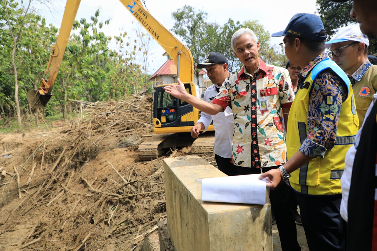 Cegah Banjir Terulang, Ganjar Instruksikan Reboisasi di Hulu Kendeng