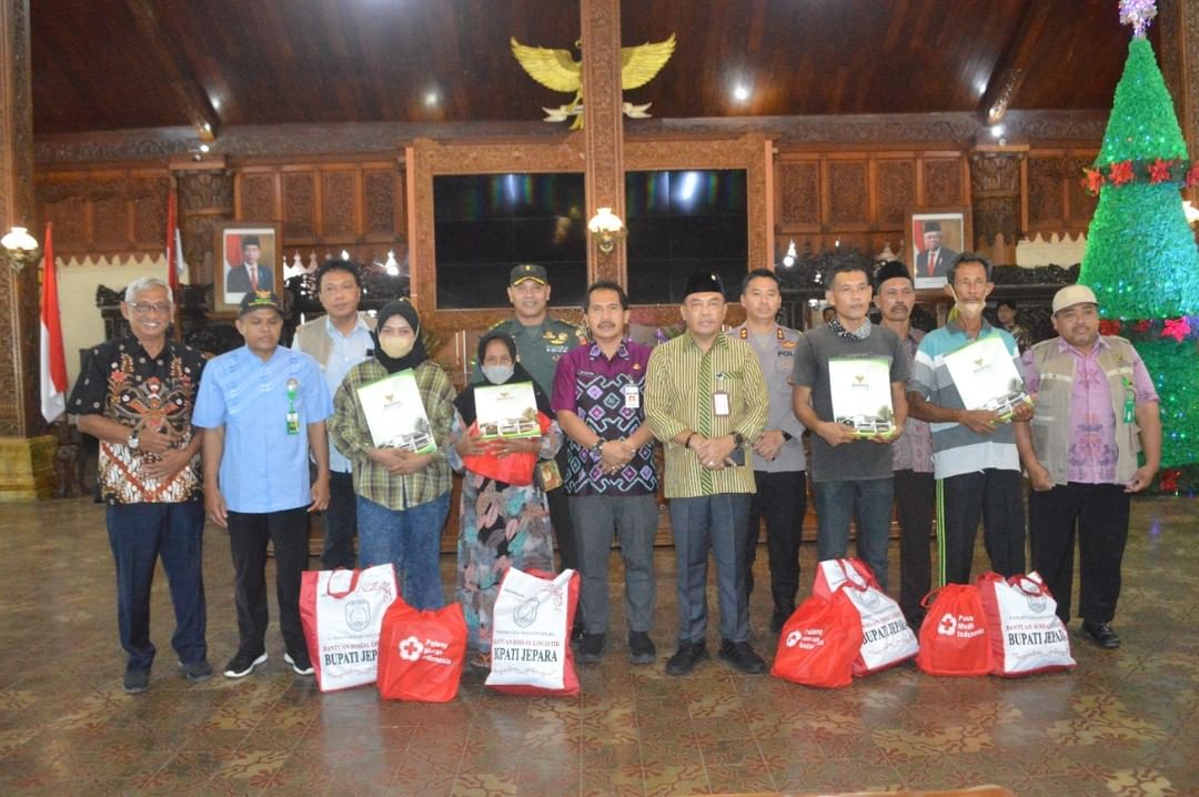 Giliran 88 KK Asal Karimunjawa Sudah Sepekan Masih Tertahan di Jepara