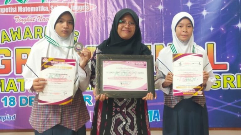 Dua Siswa MTsN 1 Pati Raih Medali KMSI Nasional 2022