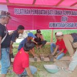 Buka Peluang Usaha, Kemensos Latih Penyintas Gempa Cianjur Buat Bata Tahan Gempa