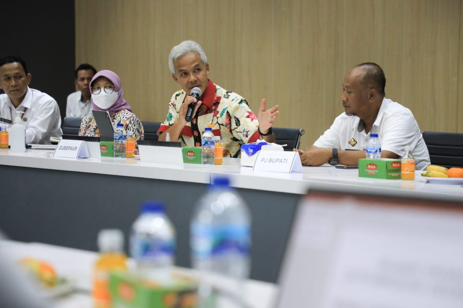 Gubernur Jateng Umumkan Penetapan UMK Jawa Tengah, Kota Semarang Tertinggi