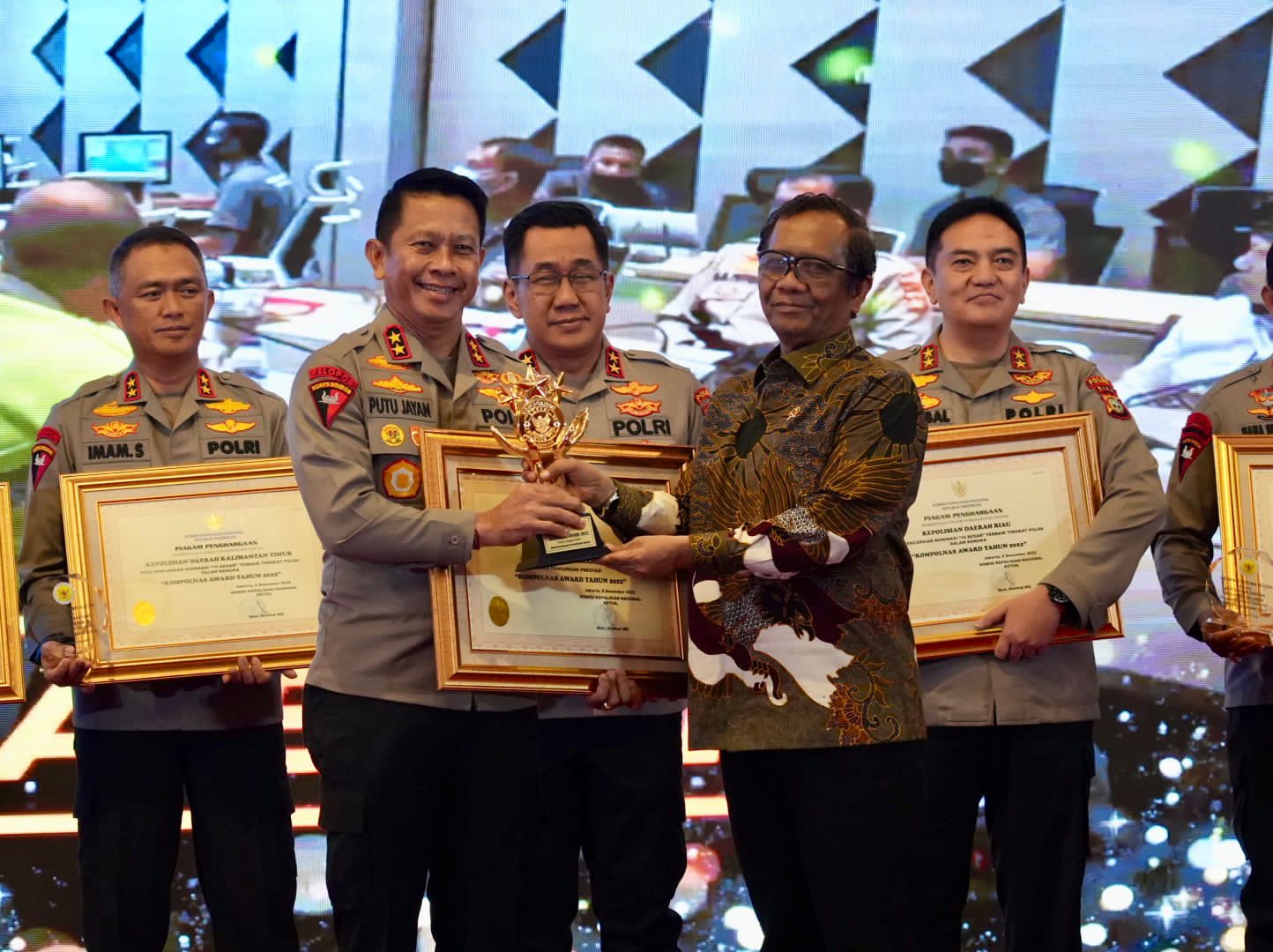 Kapolda Bali Raih Peringkat Terbaik Se-Indonesia dalam Penganugrahan Kompolnas Awards 2022
