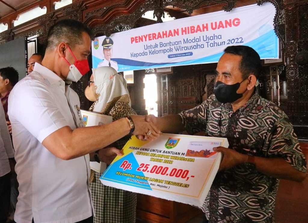 Pemkab Kudus Berikan Bantuan Modal Usaha Kepada 81 Kelompok Wirausahawan