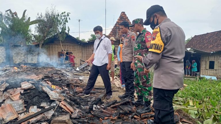 Kabel Usang Diduga Picu Terbakarnya Rumah di Desa Terteg Pati