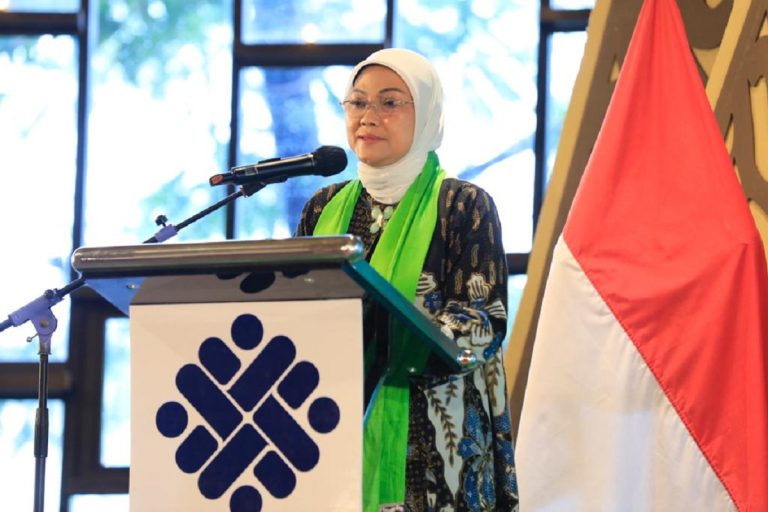 Menaker Resmikan Pengembangan Kampung Kompeten Produktif di Semarang