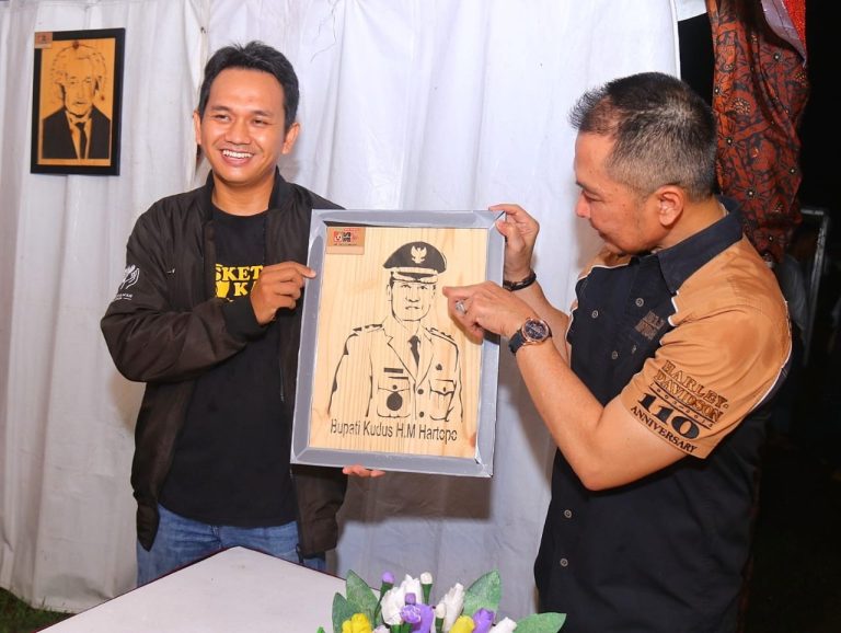 Pasar Rakyat di Lapangan Gondangmanis Hadirkan Optimisme untuk UMKM Lokal