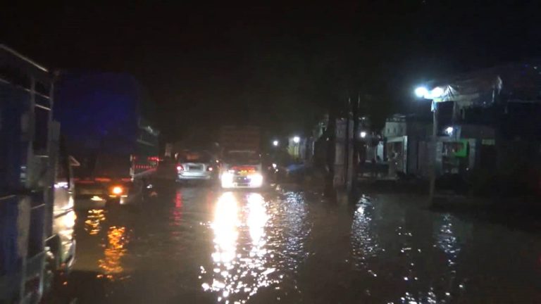 Jalan Purwodadi – Pati Kembali Tergenang Banjir
