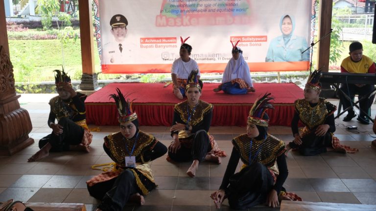 Anak-anak Penyandang Disabilitas Tunjukan Bakat Seni di Peringatan Hari Disabilitas Internasional