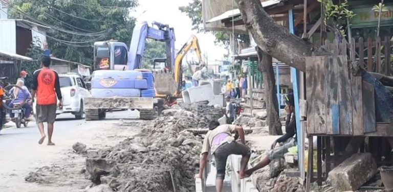 Tinjau Proyek Pelebaran Jalan, Gus Hafidz Nyatakan Pemkab Rembang Siap Membantu