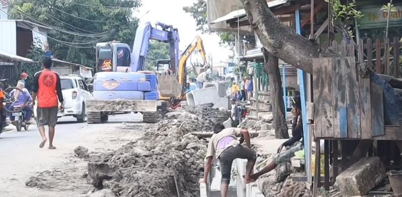 Tinjau Proyek Pelebaran Jalan, Gus Hafidz Nyatakan Pemkab Rembang Siap Membantu
