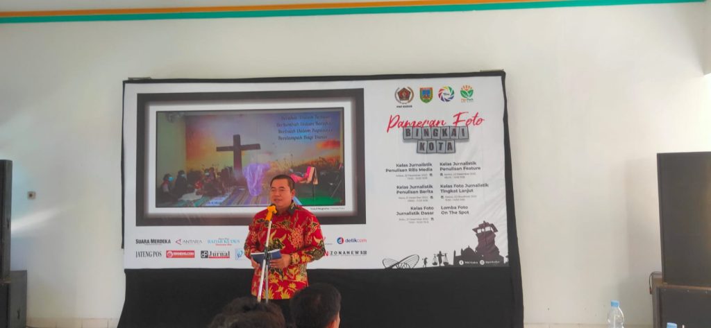 Pameran Foto “Bingkai Kota” PWI Kudus Dibuka, Ketua DPRD Kudus: Semoga Rutin Menggelar Lagi