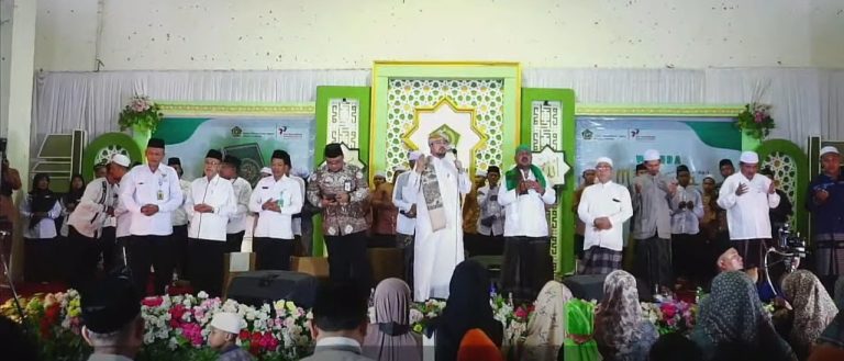 Sholawatan Bersama Habib Anis Semarakkan Peringatan Hari Amal Bakti ke-77 Kemenag