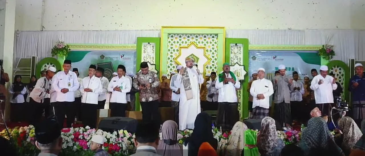 Sholawatan Bersama Habib Anis Semarakkan Peringatan Hari Amal Bakti ke-77 Kemenag