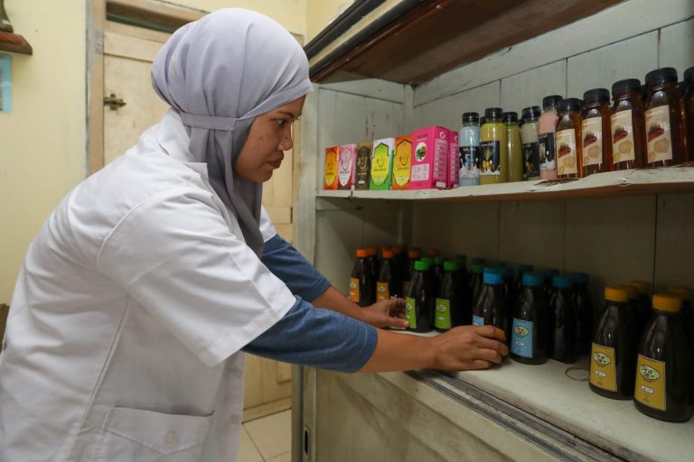 Sempat Terpuruk, UMKM Sirup Daun Kersen Asal Kendal Bangkit Berkat Lapak Ganjar