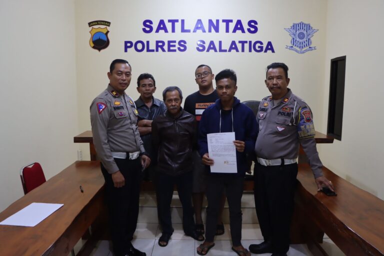 Ugal-Ugalan di Jalan, Sopir Angkot Diamankan Satlantas Polres Salatiga