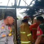 Ditinggal Jemput Cucu Sekolah, Sebuah Rumah di Desa Depok Terbakar