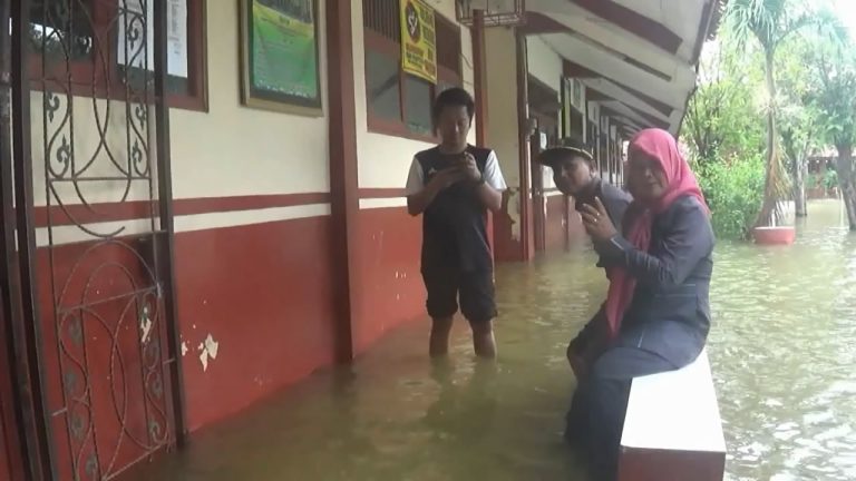 SDN Prampelan 1 Sayung Kebanjiran, Siswa Sementara Diliburkan