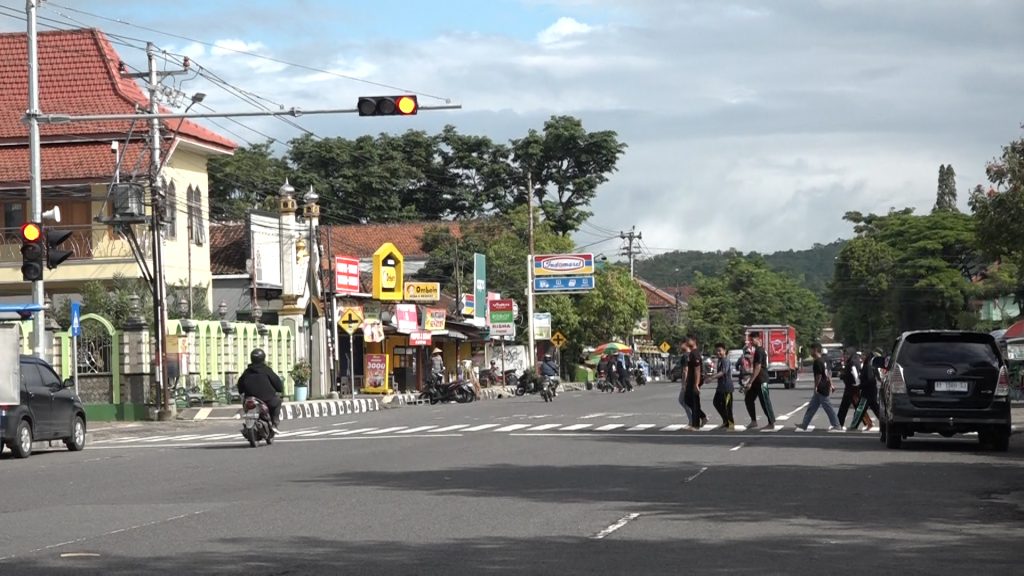 Pasang Dua Pelican Crossing, Mudahkan Pejalan Kaki Menyeberang
