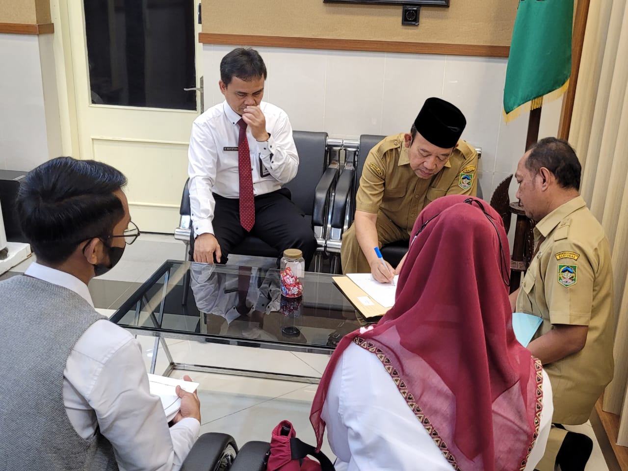 NIK Jadi NPWP, KPP Pratama Purwokerto Audiensi dengan Bupati