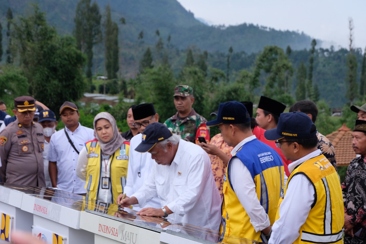 Menteri PUPR Resmikan Proyek Infrastruktur Umbul Jumprit