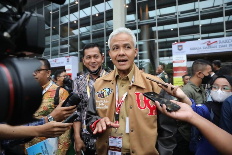 Ganjar Siapkan Strategi Baru untuk Atasi Kemiskinan dan Stunting
