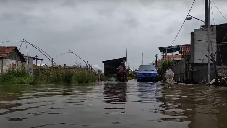 Atasi Banjir Rob, Kementerian PUPR Dorong Pembangunan Tol Semarang – Demak Seksi I