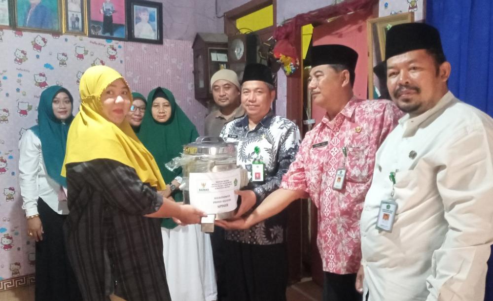 UPZ Kemenag Bantu Alat Produksi untuk Belasan UMKM Halal