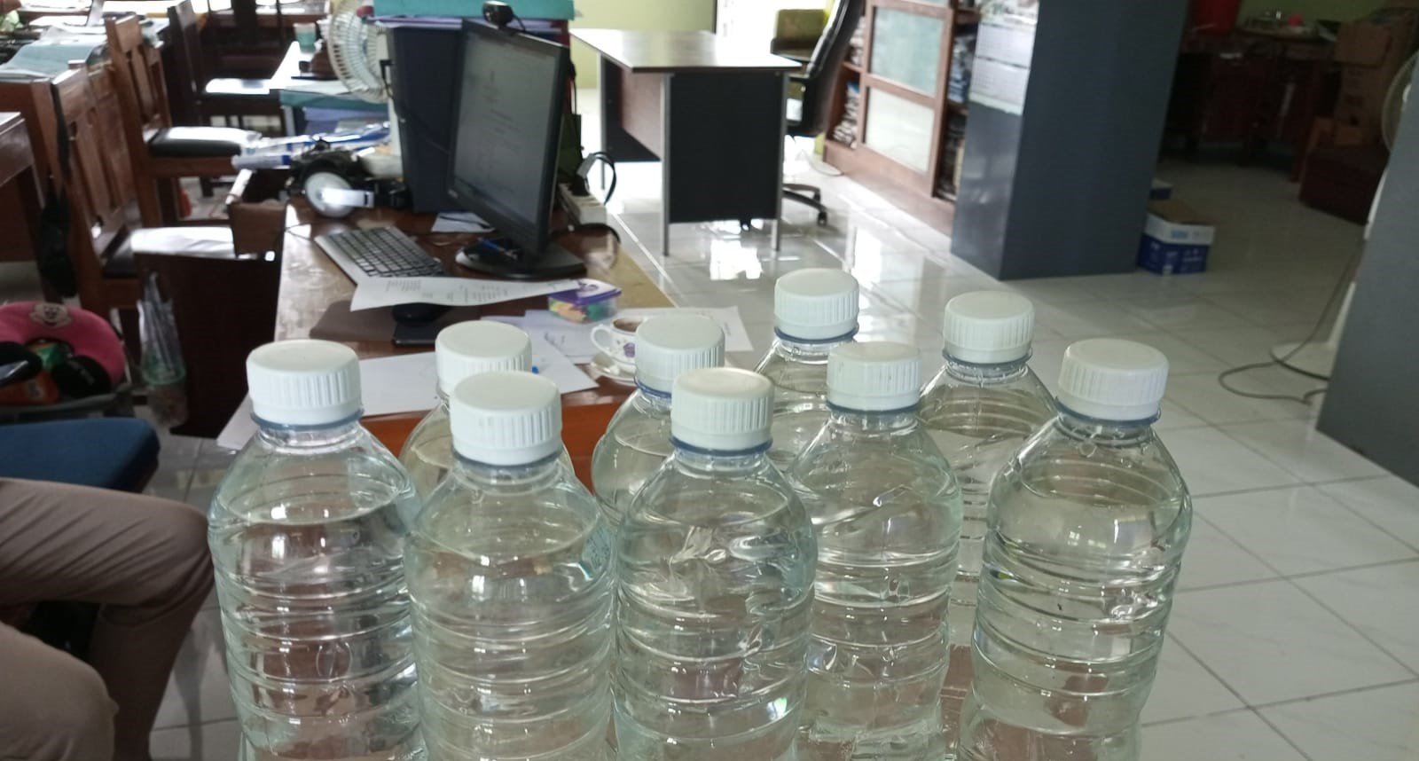 Satpol PP Razia Warung Miras yang Kerap Dikonsumsi Anak Sekolah