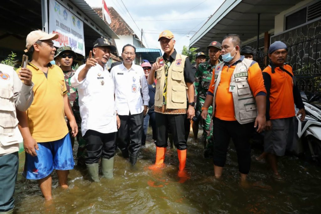 Bebaskan dari Banjir Musiman, Ganjar Minta Kolam Retensi dan Polder Dikerjakan Tahun Ini