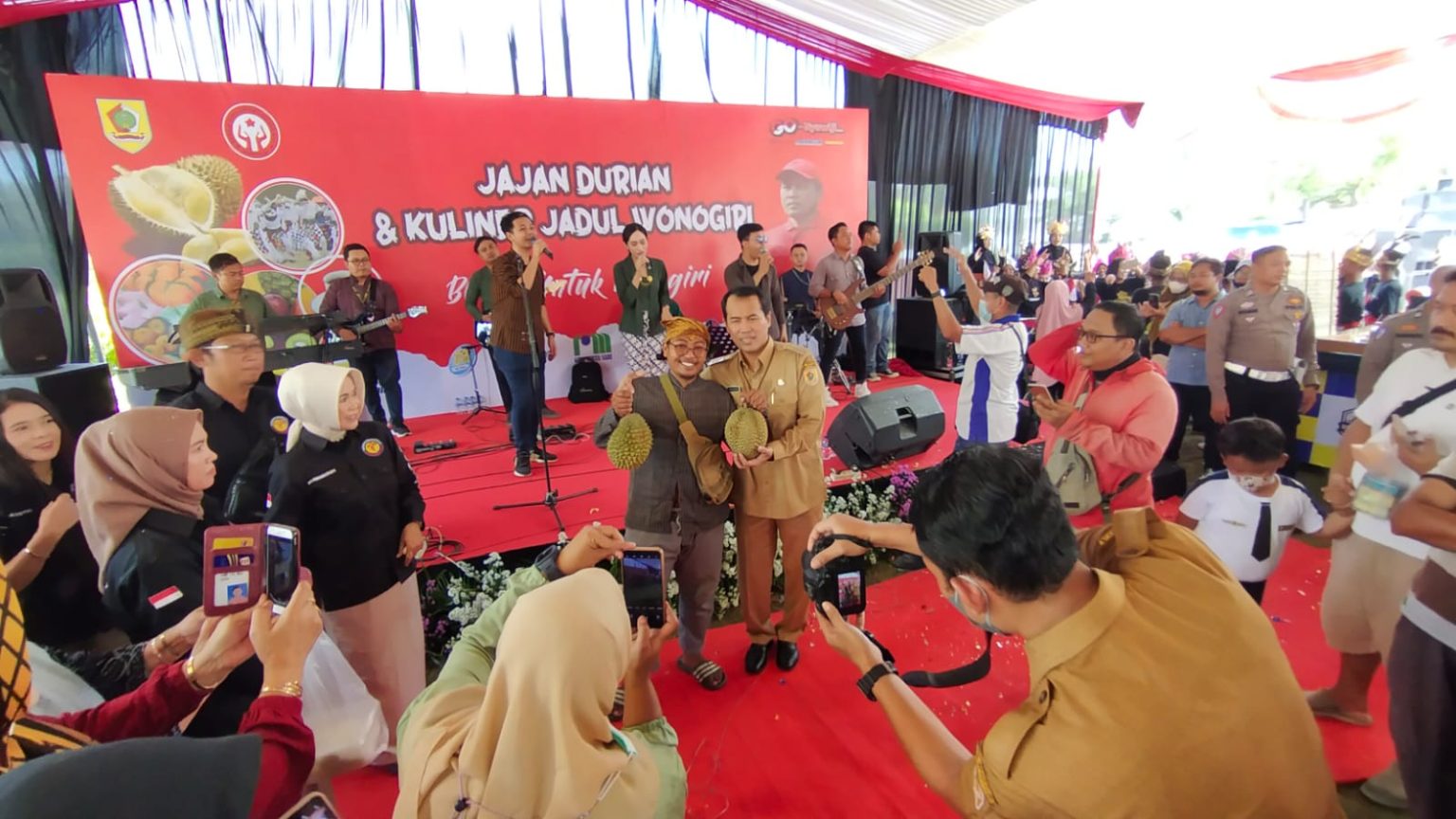 Durian Pogog Jadi Incaran, Festival Kuliner Durian dan Jajanan Jadul Dibuka