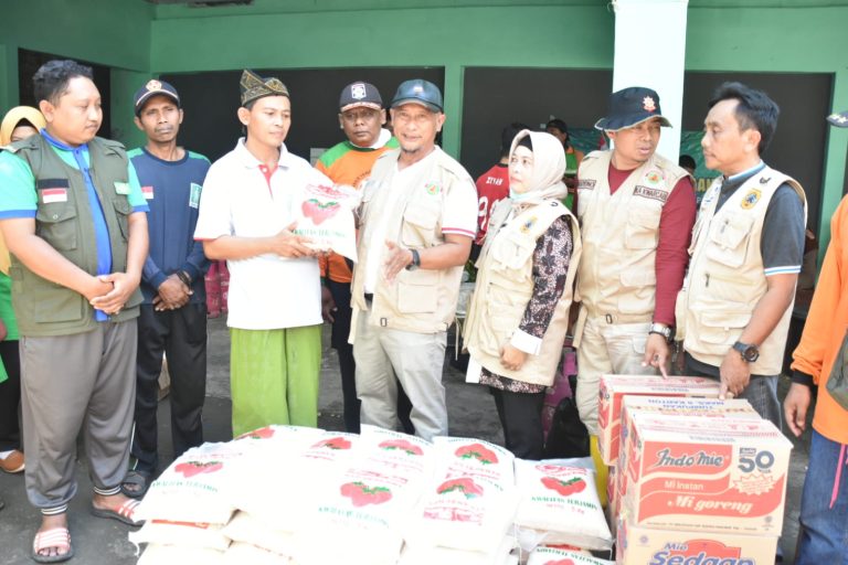 Bantuan 1 Ton Beras dan 200 Paket Sembako Disalurkan ke Sejumlah Dapur Umum
