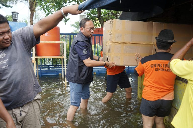 Respon Cepat, Kemensos Salurkan Bantuan untuk Korban Banjir di Semarang