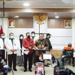 KPK Tahan Lukas Enembe Tersangka Penerima Suap Proyek di Papua