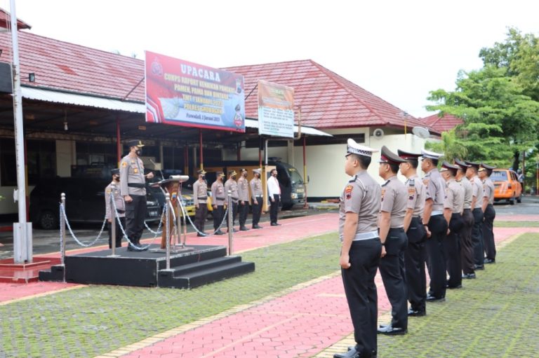 Tahun Baru, 69 Anggota Polres Grobogan Dapat Pangkat Baru