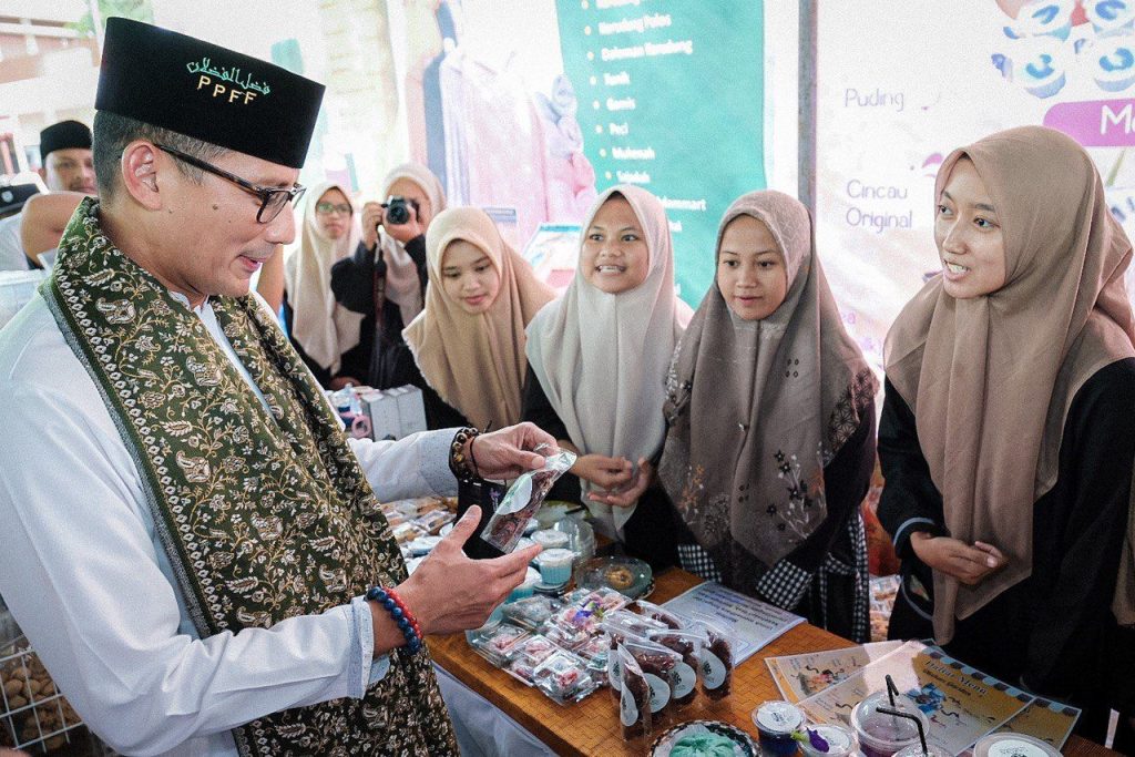 Menparekraf Apresiasi Ponpes Fadhlul Fadhlan Kembangkan UMKM Ekraf