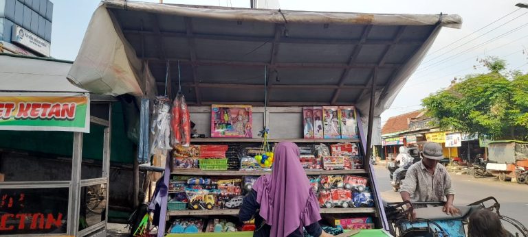 Pelajar di Pekalongan Dilarang Bawa Lato-Lato ke Sekolah