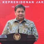 Transisi Penanganan Covid-19, Airlangga: Satgas dan Vaksinasi Booster Tetap Berjalan
