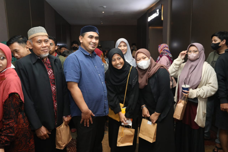 Gus Yasin: Kehidupan di Pesantren Saling Bahu Membahu Membangun Kebersamaan