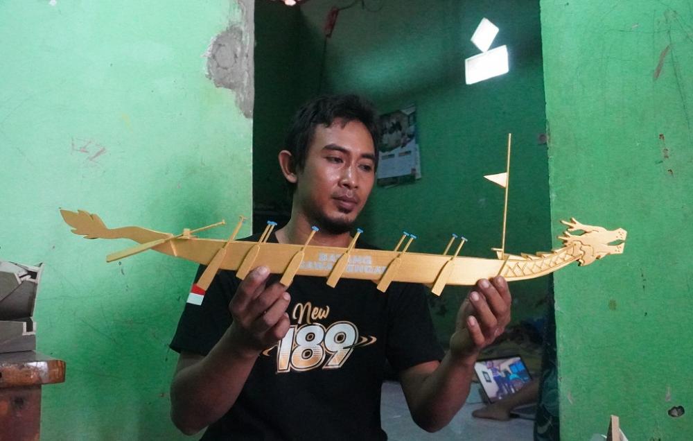 Miniatur Perahu Naga, Kini jadi Souvenir Khas Batang