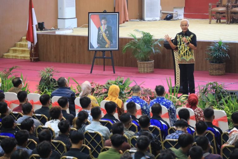Sapa 2.500 Calon PMI, Ganjar Harap Ada Transfer Ilmu dan Kembali Lagi