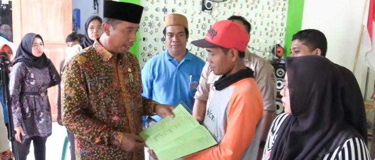 Bagikan 442 Sertifikat, Bupati: 70 Persen Tanah di Rembang Sudah Bersetifikat