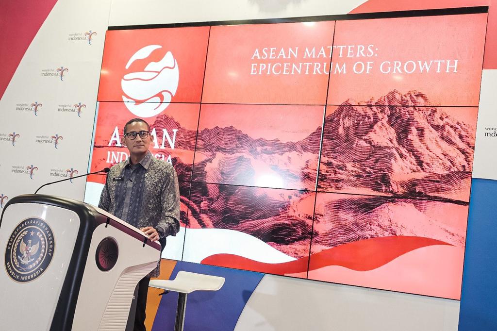 Hadapi Ancaman Resesi, Menparekraf Sesuaikan Strategi Pengembangan Pasar Wisman