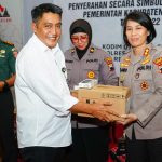 Bupati Magelang Serahkan Hibah Alat Komunikasi Senilai Rp 2 M