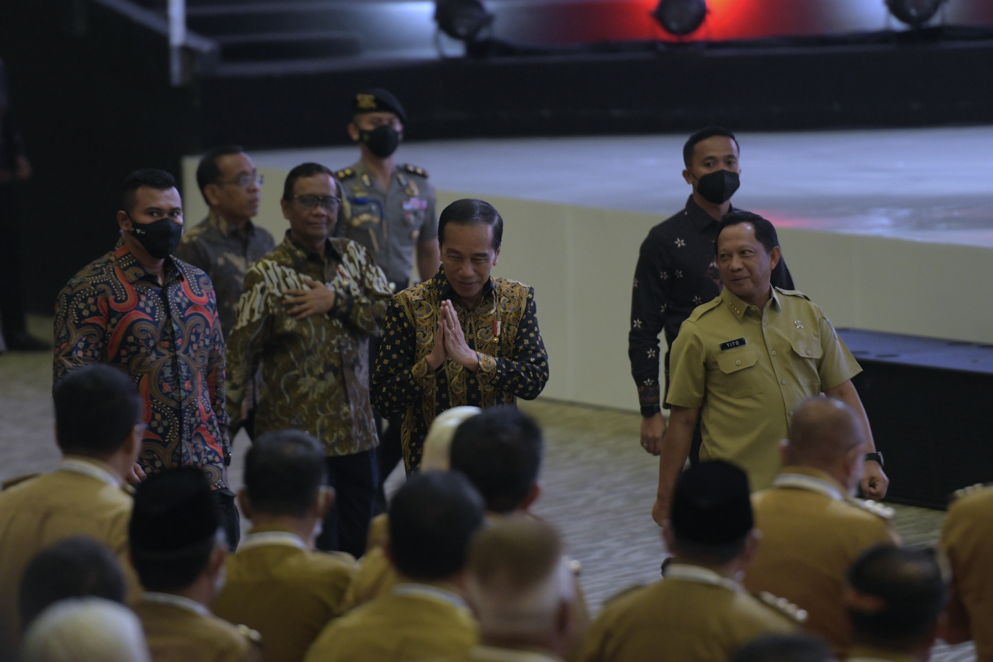 Kendalikan Inflasi, Presiden Minta Kepala Daerah Sering Masuk Pasar