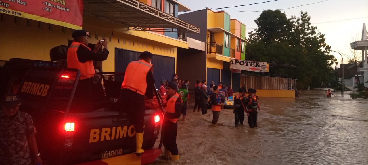 BPBD Jateng Terjunkan 2 Tim Evakuasi Korban Banjir Bandang Meteseh