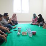 Jenguk Dua Bocah yang Sakit, Edy Supriyanta Serahkan Bantuan