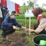 PT KPI dan Pemkab Tanam 1.000 Pohon di Desa Citepus Jeruklegi
